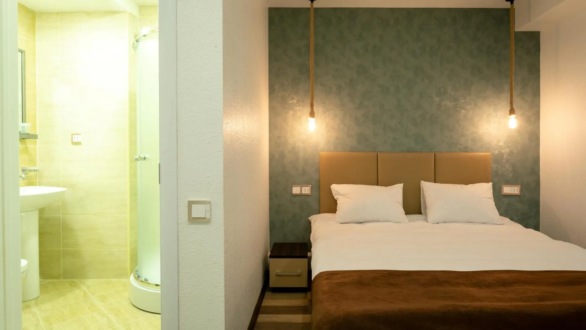 Garden Inn Nizami Hotel Baky 0*,  Azerbaigian